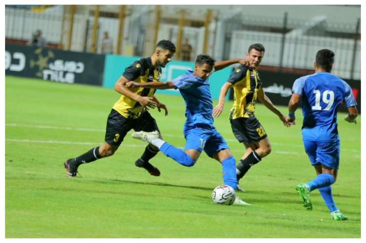 جانب من لقاء سموحة والمقاولون